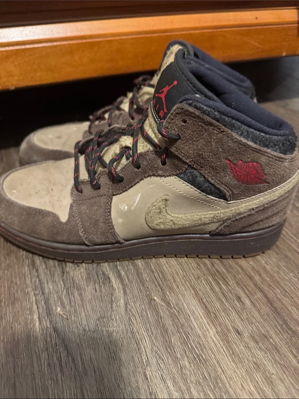 Jordan mid top